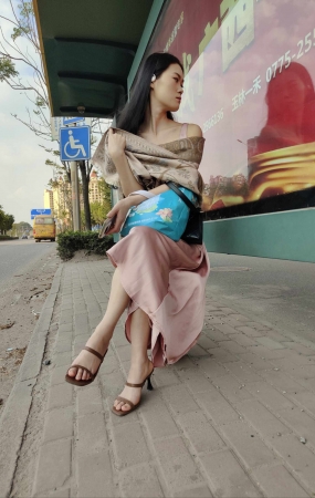 极品凉高跟妩媚女人视频➕图