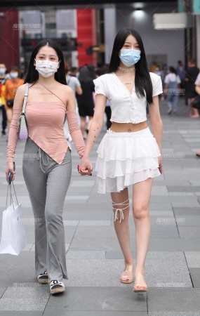 紧身VS美腿