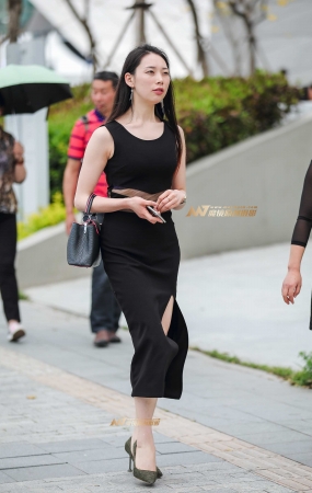 高挑气质美女