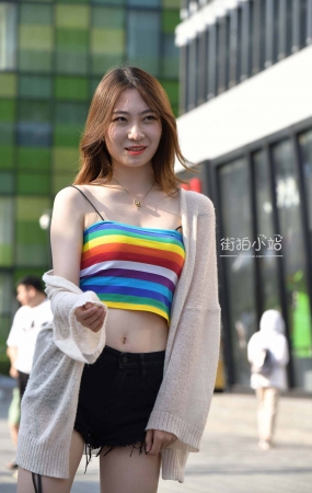 甜美小姐姐