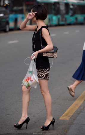 豹纹短裙，长腿，鱼嘴高跟-12P