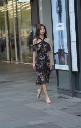 长裙美女