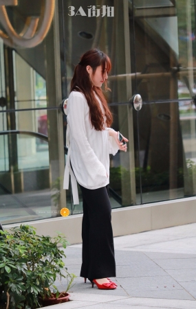 篓背的红鞋高跟美女-10P
