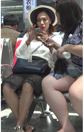 漂亮的美足小姐姐