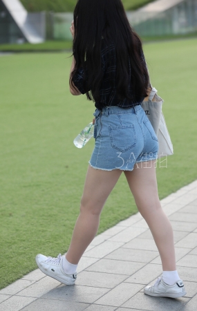 韩国街拍-超薄肉丝mm-7P