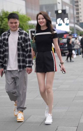 漂亮女友简约穿搭240531-13-76 15P