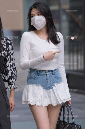 穿着打扮时尚的美女-16P