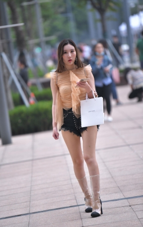 漂亮的气质美女