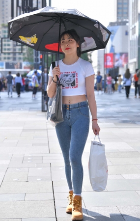 好久冇遇见蜜桃裤美眉了