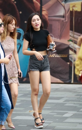 为什么女人的膝盖总有伤疤？