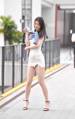 白色吊带包臀裙丝袜图片+视频 21-03-12-321P