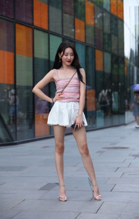 蝴蝶高跟美腿美女