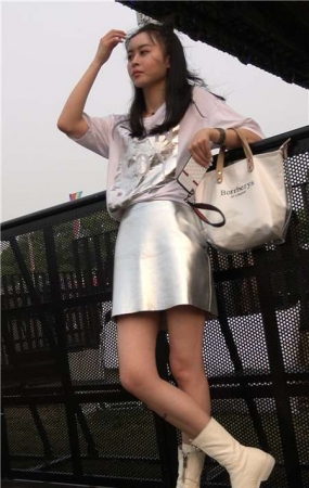 4K-天生丽质好身材包臀裙街拍小清新女神姐姐 [1.32 GB]