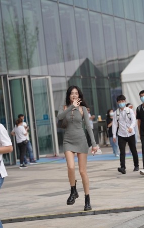 长腿美女
