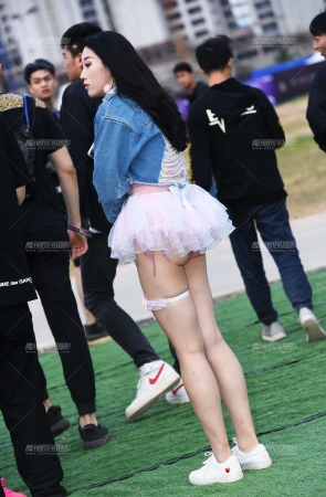 腿长臀翘