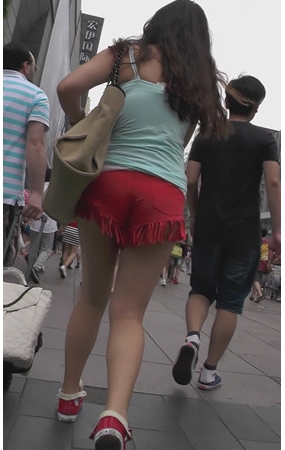 红色热裤妹子