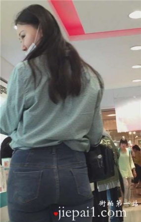 极品紧身蓝牛小少F，圆臀紧到令你窒息。[757 MB]