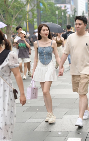 白白净净惹人爱