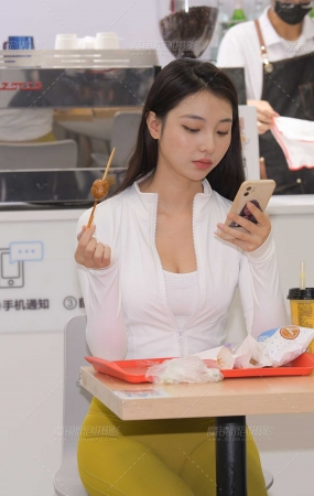 下个8月见
