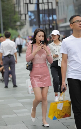 皮裙美女