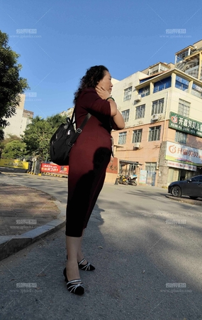 极品酒红色高跟熟女