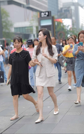 气质美女姐姐
