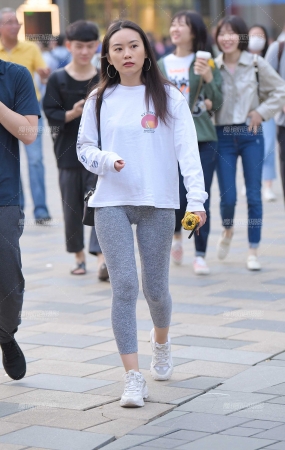 性感紧身裤美女
