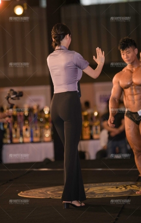 美丽的女裁判