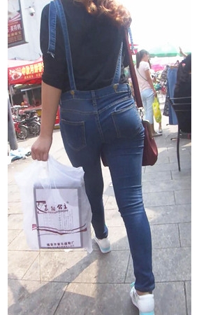 牛仔背带小妹