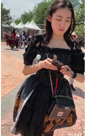 黑丝美女