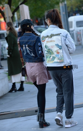 黑丝短裙 酷小妹-9P