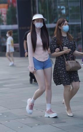 美腿少妇