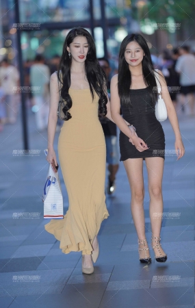 包臀裙美女