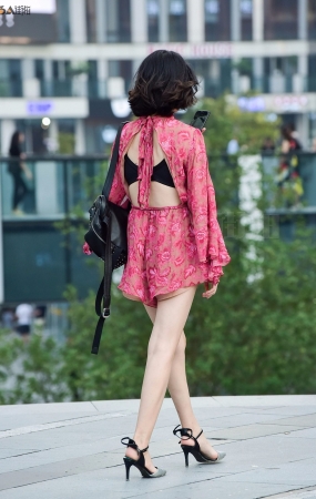 修长白皙美腿靓女-15P