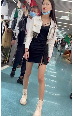 黑裙美女