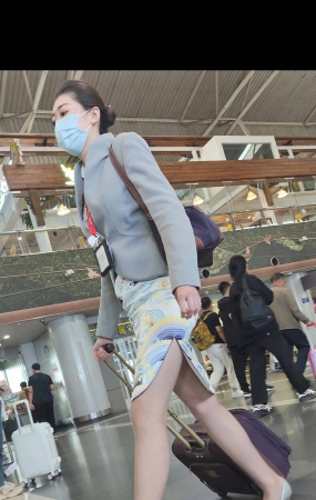 4K视频海航空姐灰丝旗袍高跟大长腿走路太美了 3P