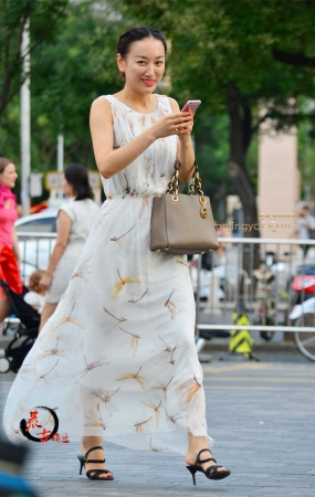 蓝裙美女
