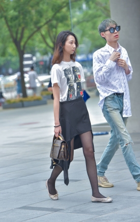 黑丝小妹