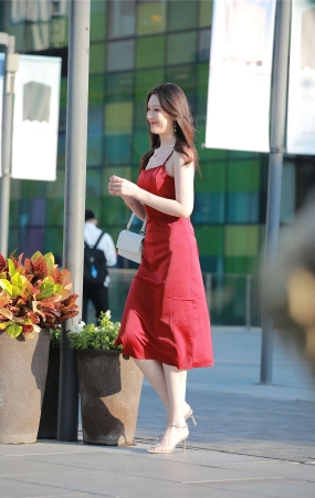 四九城嘎子街拍作品 – 长腿高跟美少妇