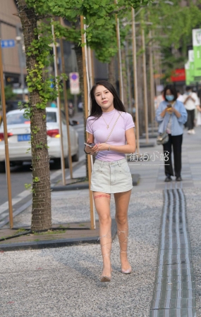 街拍美腿小姐姐~