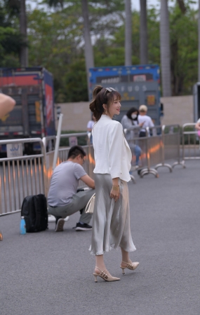 21418-5+122骨感苗条丝袜小姐姐