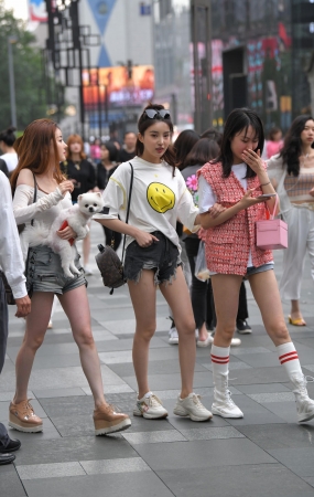 漂亮的小姐姐