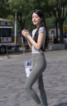 一只麋鹿摄影作品  好久不见 [449P1V-16.7GB]