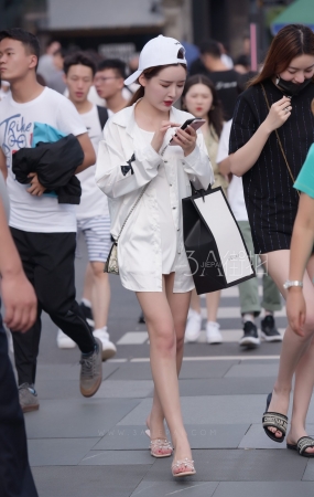 1432-1帽子美女-13P