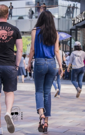 牛仔美臀