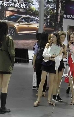 4K 车展直播、高跟裸足