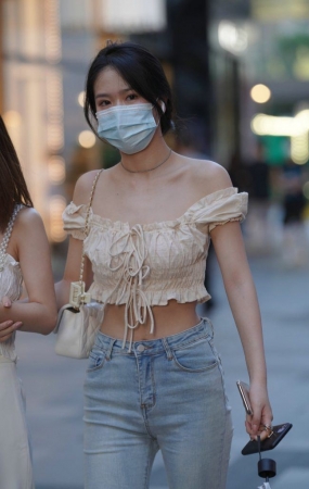 紧牛长腿 [86P1V-1.38GB]