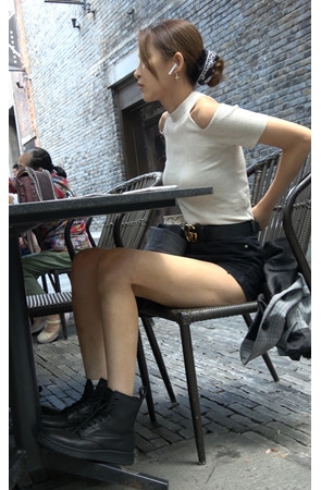 漂亮的长腿小姐姐