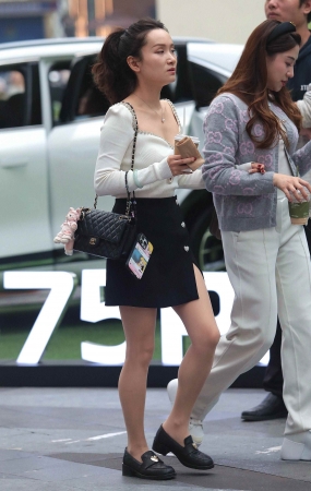 肉丝街拍少妇-14P