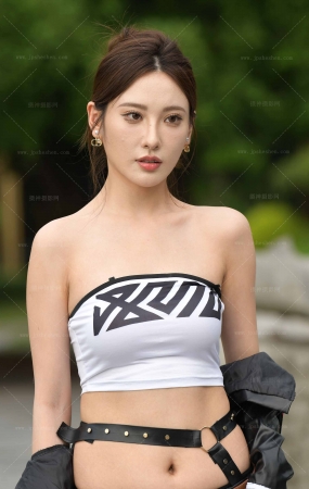 24614-11=73√裹胸背心黑丝美女【套图➕视频】 14P